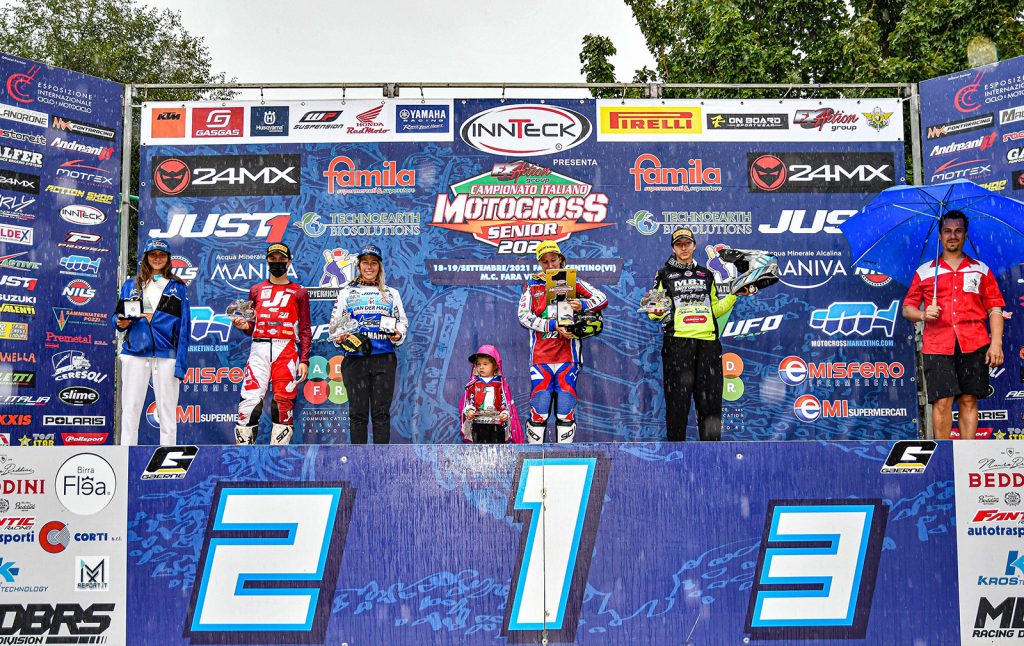 Podio femminile - ph. Phawkmania