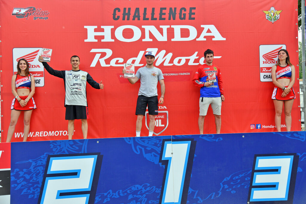 Podio challenge Mx2 - ph. Mxreport