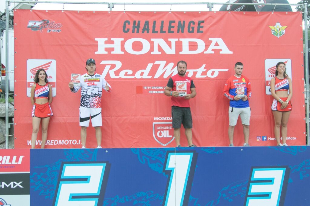 Podio challenge Mx2 - ph. Mxreport