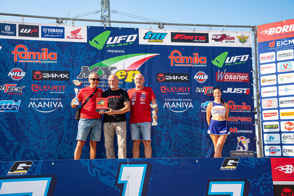 Il podio della A1 con Franco Picco a premiare