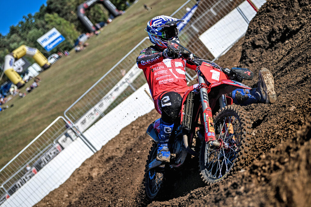 Alberto Forato col numero 1 - ph. Phawkmania