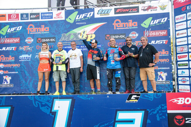 Antonio Alia Portela e Roberto Bianchini premiano i piloti della E3 - ph. Phawkmania