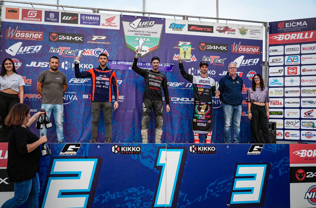 Podio Expert Mx1 - ph. Matteo Buccarini