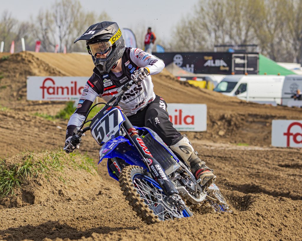 Isak G‭ifting - ph. Filippo Colombo