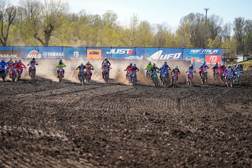 Partenza Ama1 Mx1 - ph. Matteo Buccarini