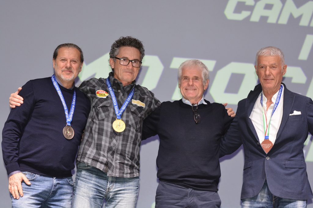 Michele Rinaldi alla premiazione del motocross Epoca - ph. Franco Mazzamuto