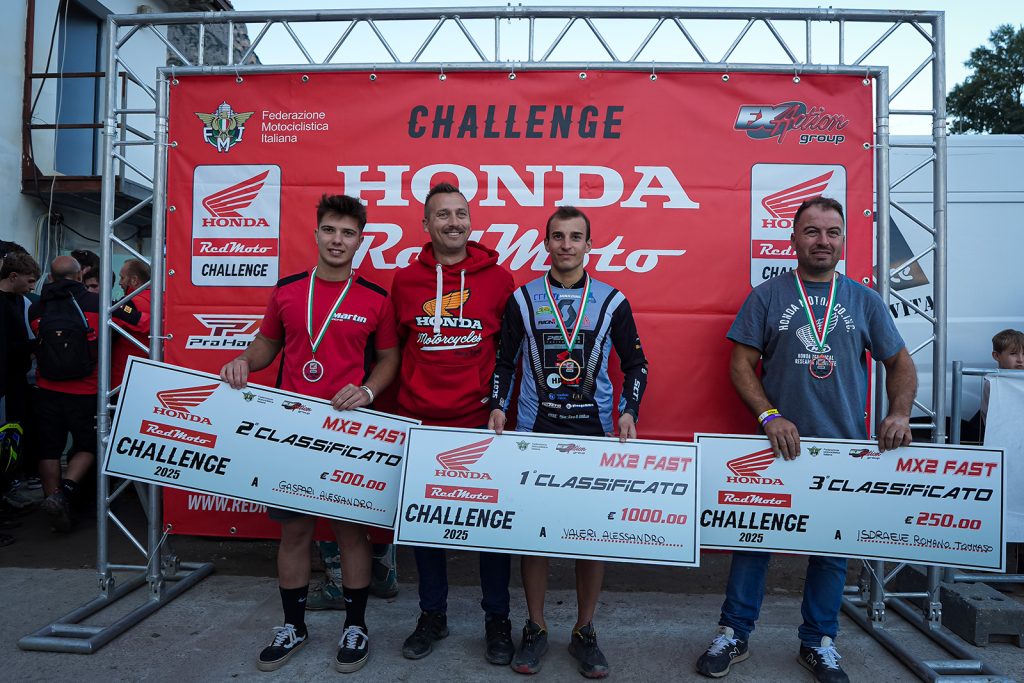 Podio di campionato Mx2 - ph. Matteo Buccarini