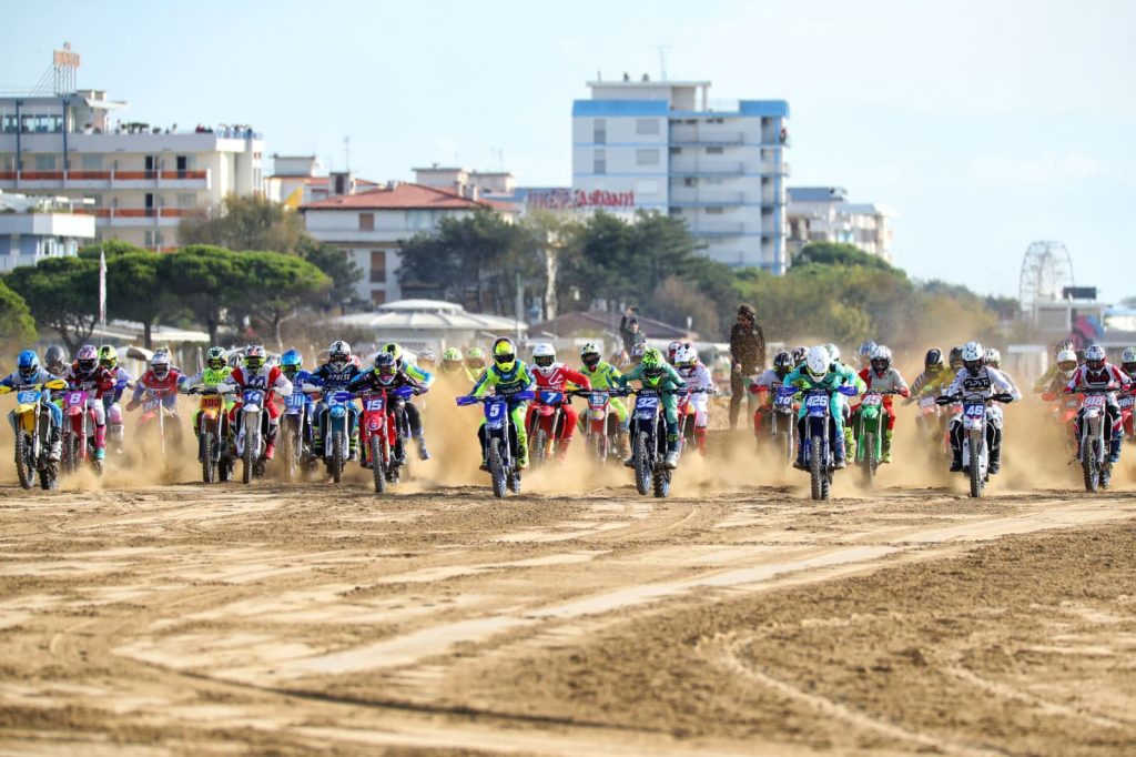 Partenza moto - ph. 2mphotorace