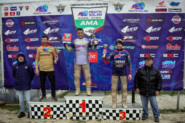 Podio Veteran Mx1 - ph. Matteo Buccarini