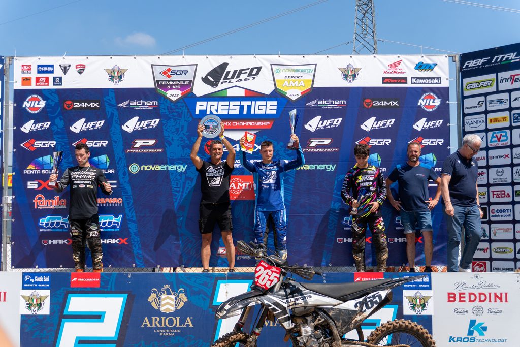 Podio Expert Mx2 - ph. Paolo Grosso