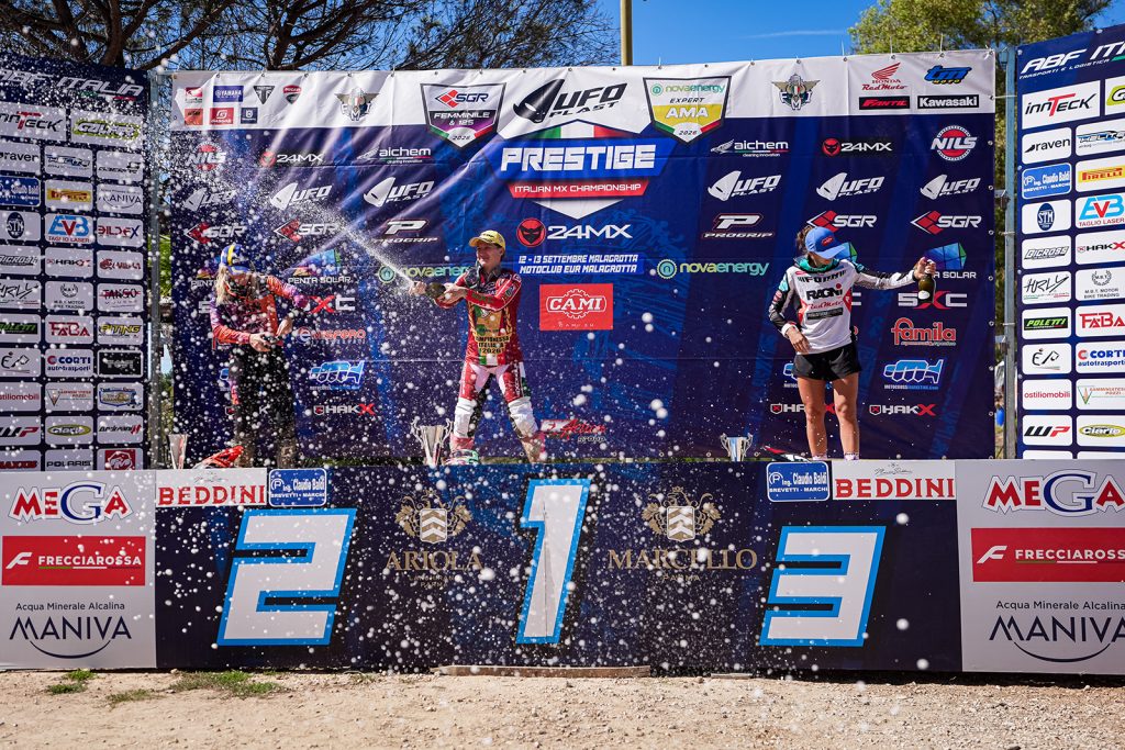 Podio Femminile Mx2 - ph. Matteo Buccarini