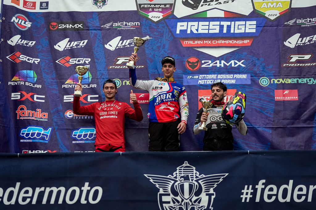 Podio Expert Mx2 - ph. Matteo Buccarini