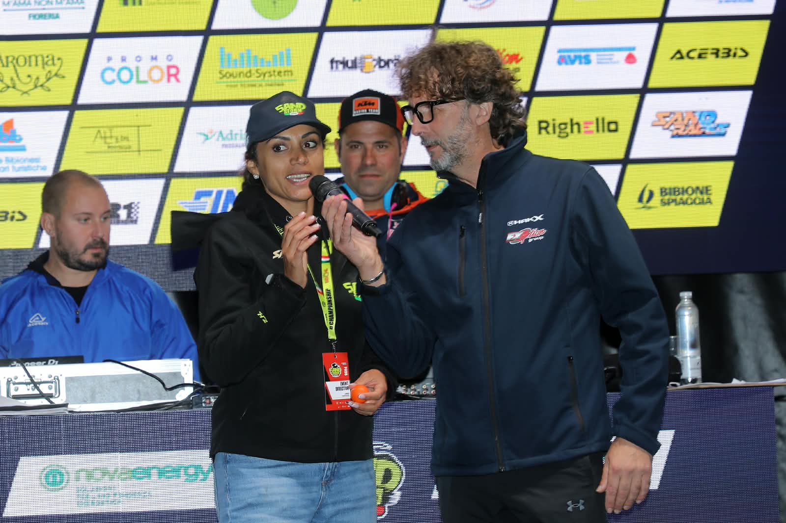 Zineb Hathout sul palco della Bibione Sand Storm - ph. 2M Photorace